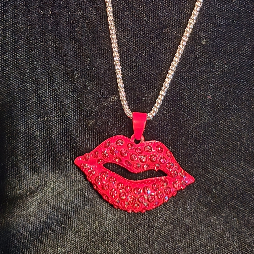 Betsey Johnson Red Lips Pendant Necklace